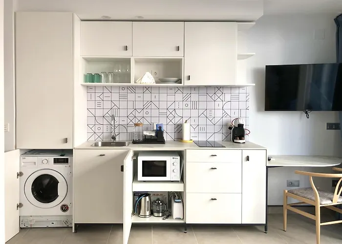 Chezmoihomes Patio De Luz - Stylish Apartments In Parraga 13