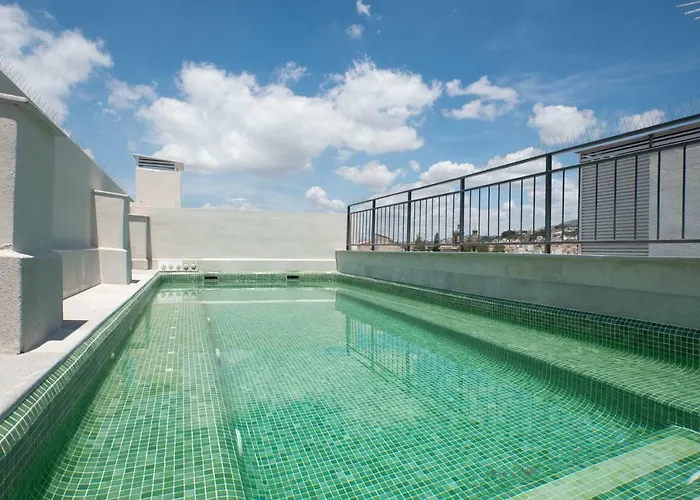 Granada Luxury s